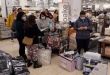 Holiday sales smash records ignite friday