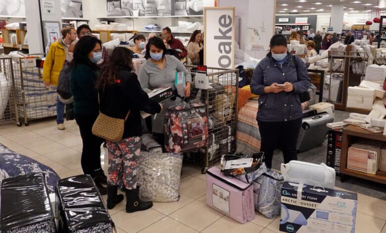 Holiday sales smash records ignite friday